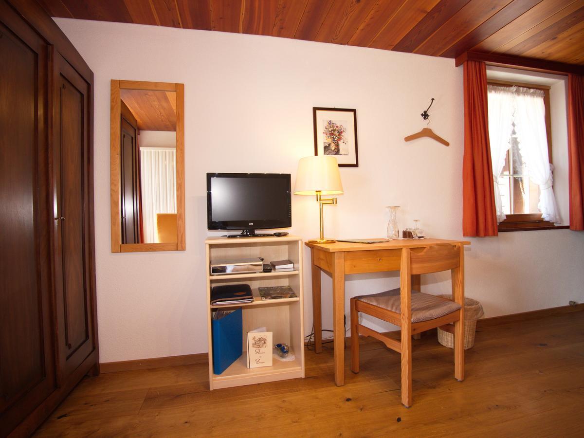 Hotel Alpenblick Zeneggen Exterior photo