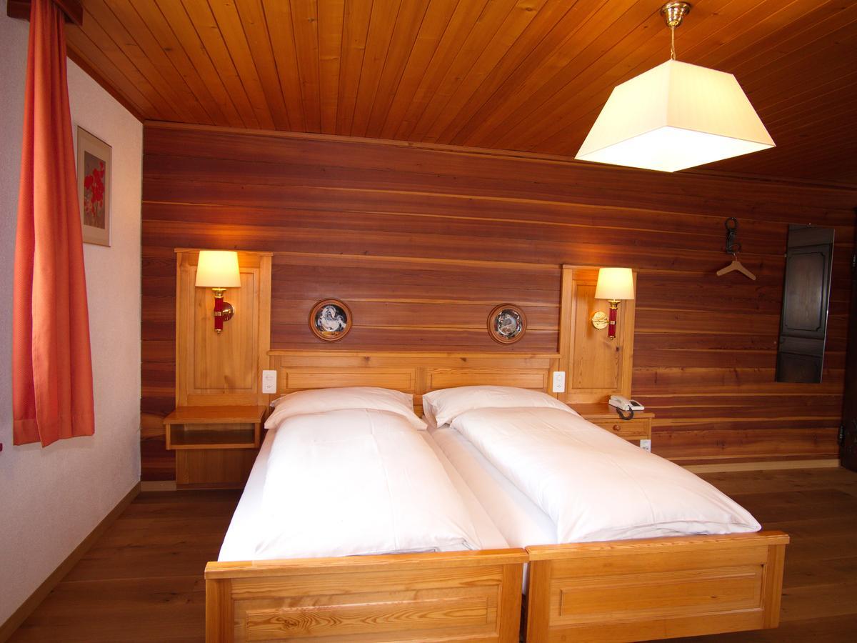 Hotel Alpenblick Zeneggen Exterior photo